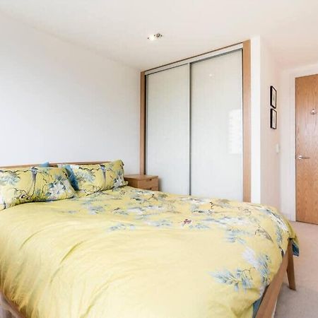 1 Bedroom Penthouse Flat In East London Exterior foto