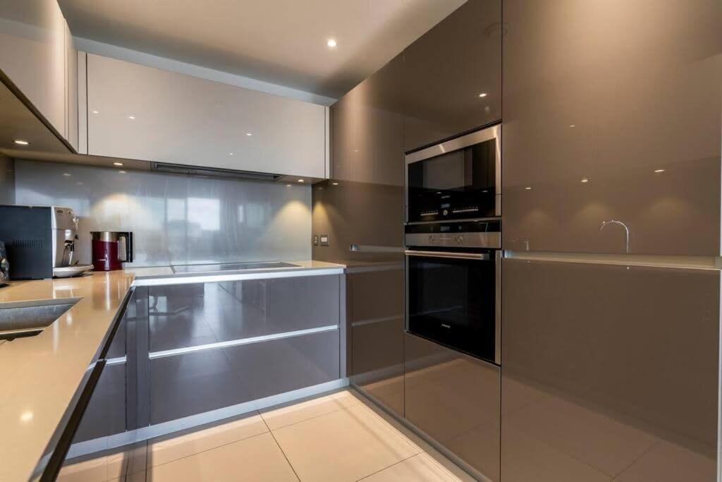 1 Bedroom Penthouse Flat In East London Exterior foto