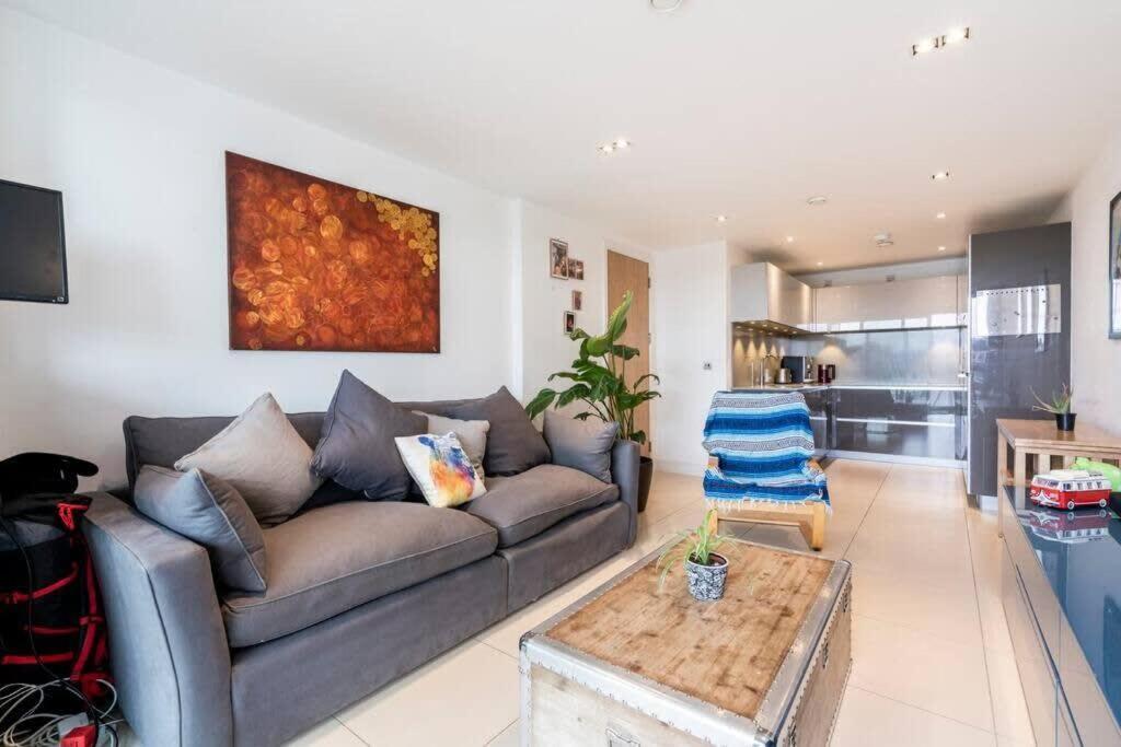 1 Bedroom Penthouse Flat In East London Exterior foto